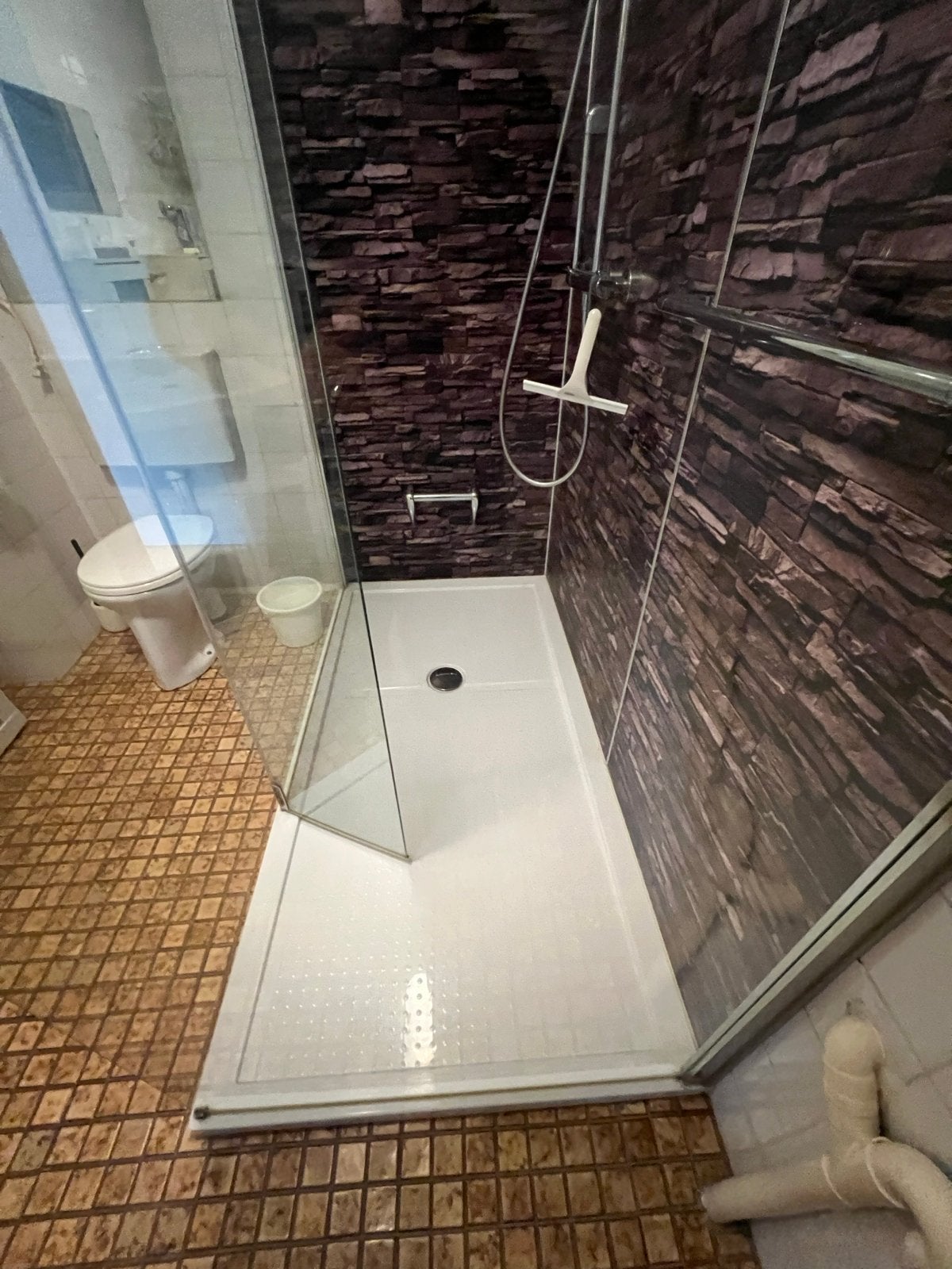 Moderne douchecabine met glazen wanden, Huis en Inrichting, Badkamer | Complete badkamers, Ophalen, Gebruikt, Met douche