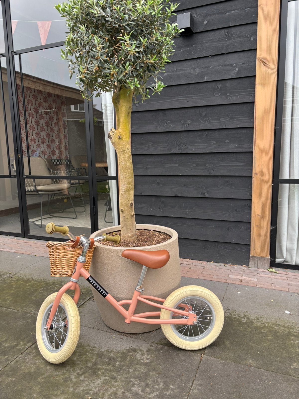 Veloretti kinder loopfiets roze met mandje, Ophalen, Zo goed als nieuw, Minder dan 16 inch