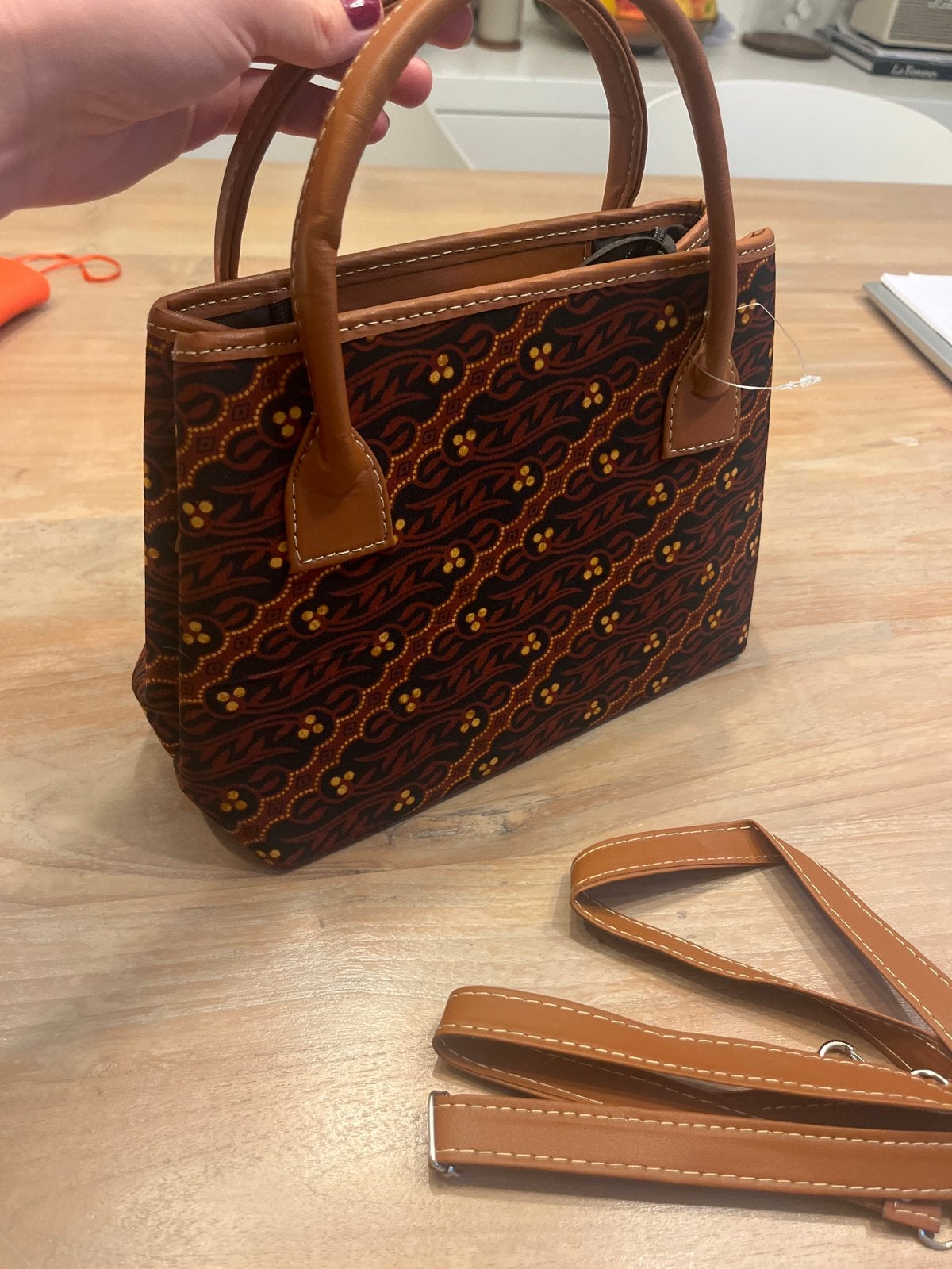 Parang Batik Tas Bruin Beige Zwart Indonesië Schoudertas Han, Sieraden, Tassen en Uiterlijk, Ophalen of Verzenden, Nieuw, Bruin