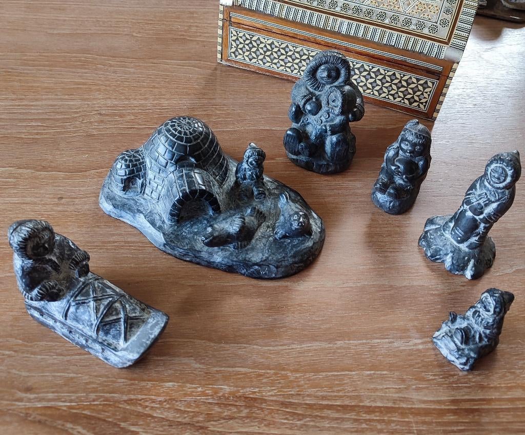 6 handcarved Inuit beelden. Kunstenaar: Al Wolf. Setprijs!!, Verzenden