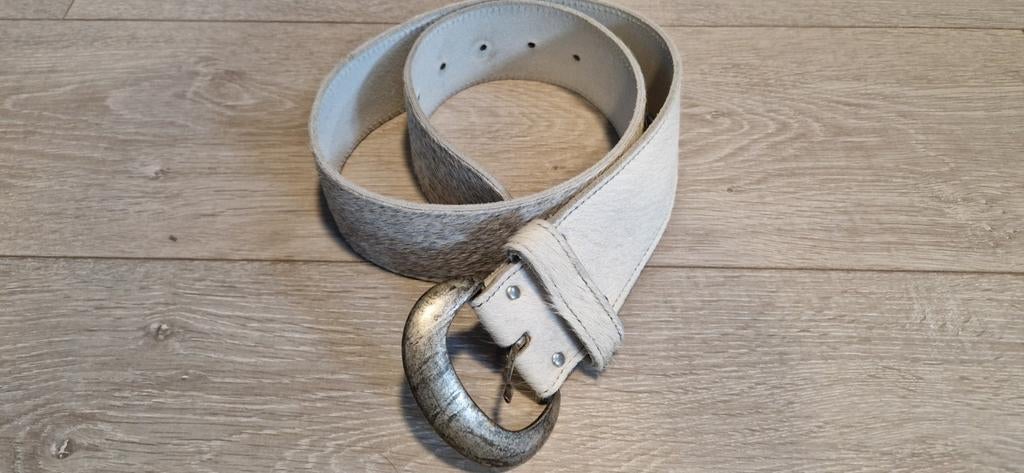 Riem grijs 85cm koeienvacht, Ophalen of Verzenden, Nieuw, Overige kleuren, 100 cm of meer