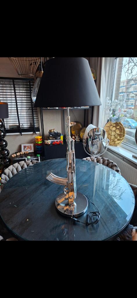 AK-47 lamp echte eye catcher in je huis!!, Ophalen of Verzenden, Minder dan 50 cm