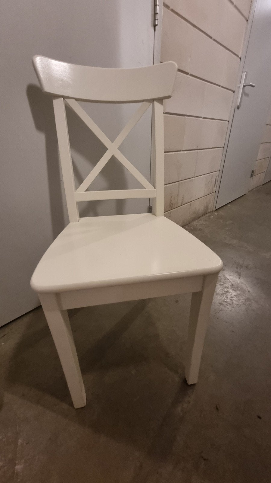 Ikea Ingolf - Witte houten eetkamerstoel (nu Rosentorp), Huis en Inrichting, Stoelen, Ophalen, Gebruikt, Twee, Wit