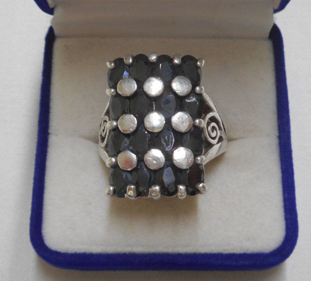 Zilveren royale ring met zwarte stenen maat 19.75 nr.394, Verzenden, 19 tot 20, Zo goed als nieuw, Dame