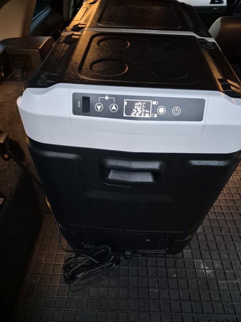 12V/220V autokoelbox, Caravans en Kamperen, Horizoncampers, Koelbox, Elektrisch, Nieuw