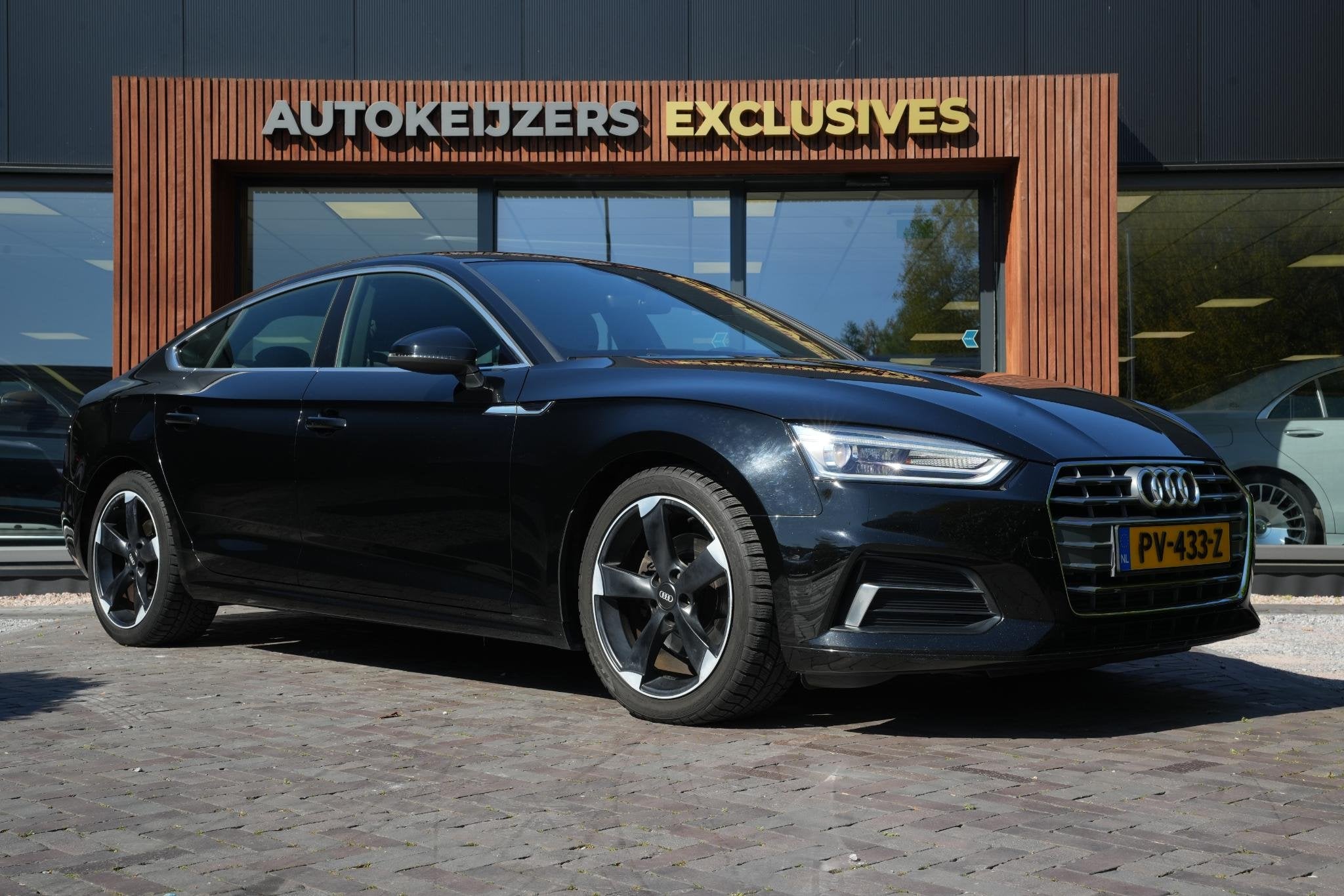 Audi A5 Sportback 2.0 TFSI MHEV Sport Brake assist Cruise co, Auto's, Audi, Stof, Gebruikt, 1984 cc, Zwart