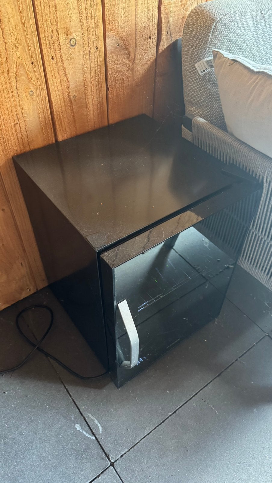 Klarstein 33L minibar/koelkast, Witgoed en Apparatuur, Koelkasten en IJskasten, Ophalen, Zonder vriesvak, Minder dan 45 cm, Minder dan 85 cm