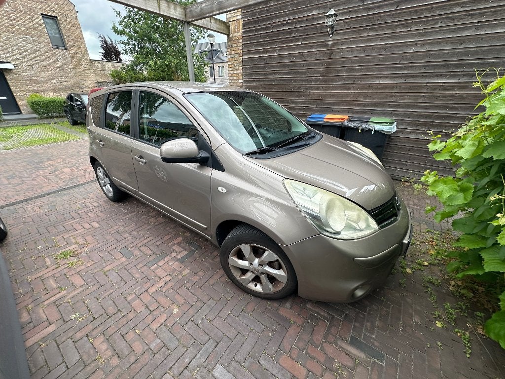Nissan Note, Voorwielaandrijving, Euro 5, Zwart, 4 cilinders