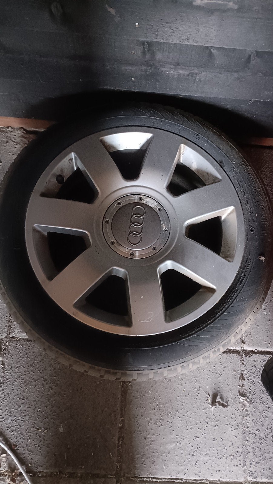 Audi Velgen 17 inch met banden (banden aan vervanging toe), Ophalen, Gebruikt, Velg(en), 17 inch