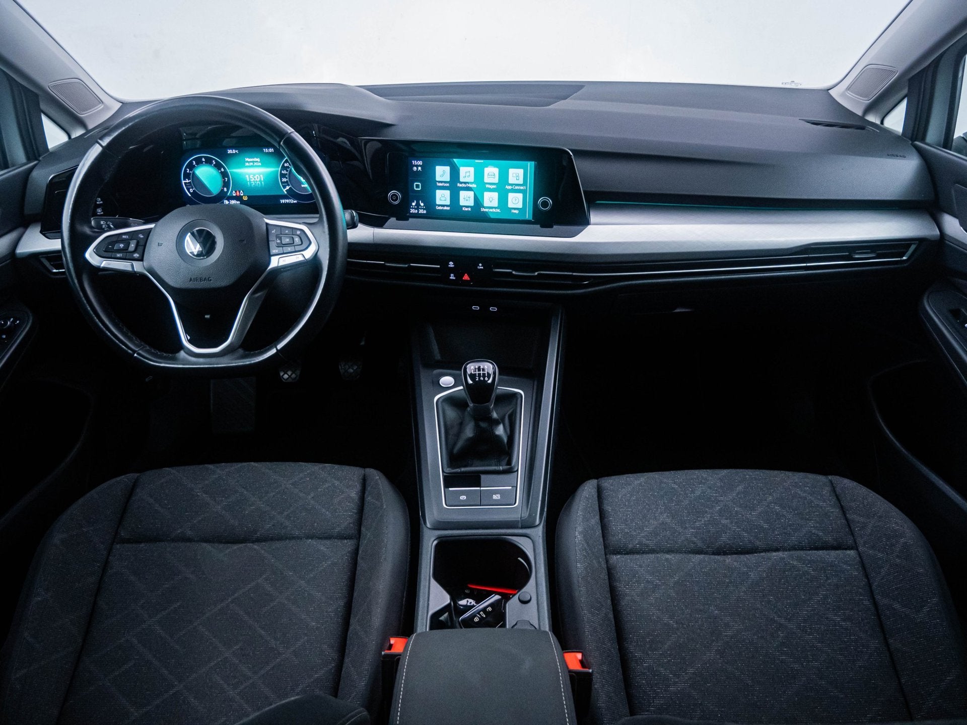 Volkswagen Golf 1.0 TSI Life Carplay|PDC|Digidash|ACC!, Voorwielaandrijving, Stof, Gebruikt, Euro 6