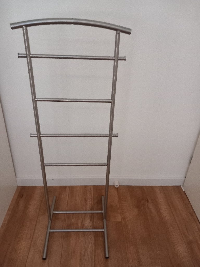 Dressboy, kleding ophangen, Ophalen, 100 tot 150 cm, Zo goed als nieuw, Metaal