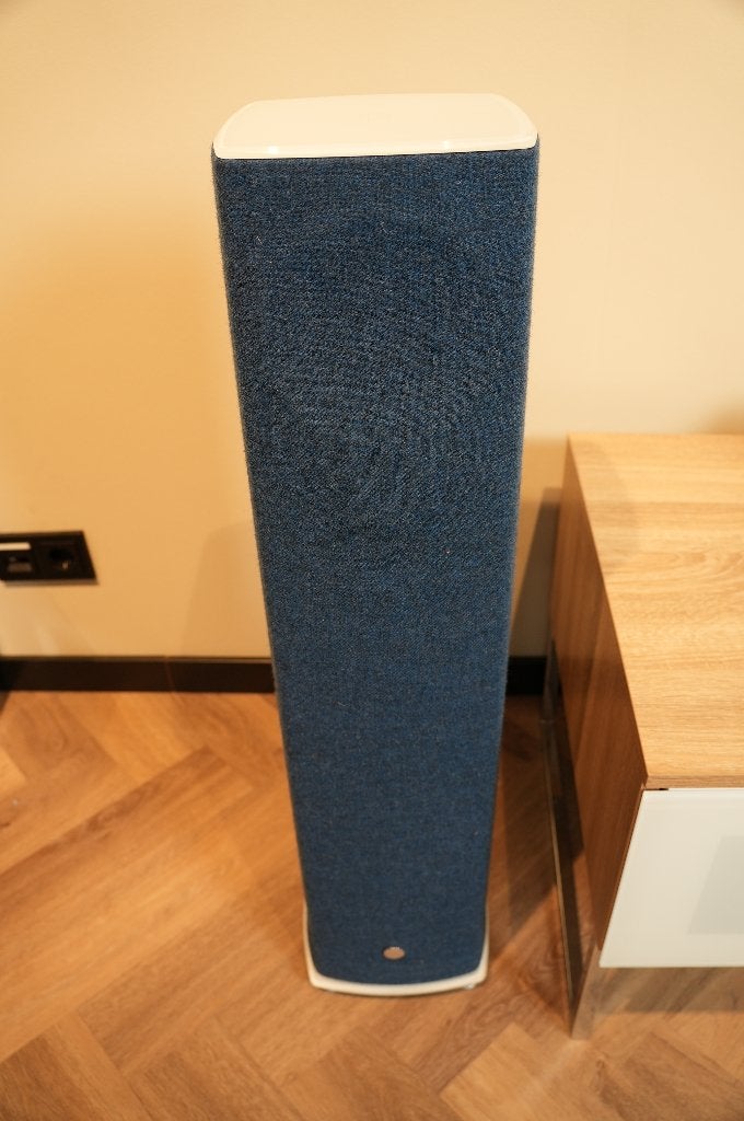 Linn 520 Exakt speakers, witte glasplaten, diverse covers, Vloerstaande luidspreker, Zo goed als nieuw, Ophalen, 150 watt of meer
