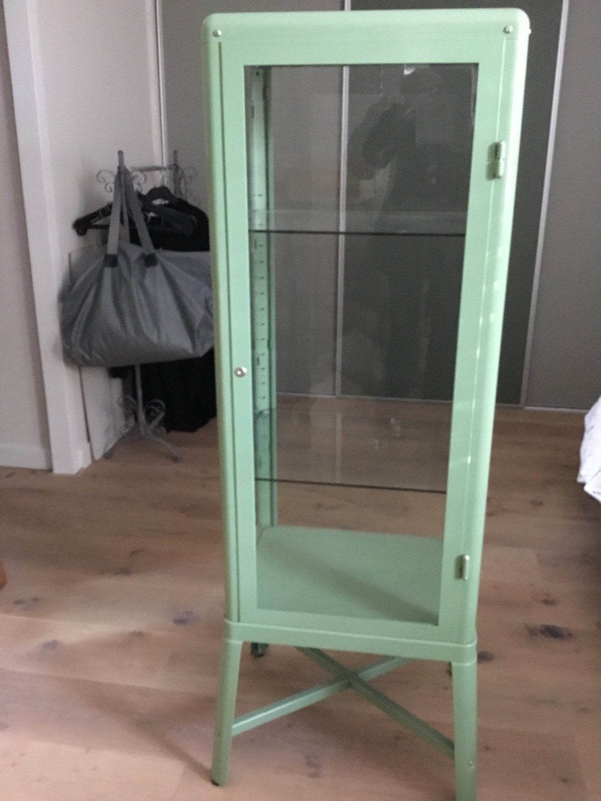 Ikea Fabrikör Vitrinekast - Lichtgroen, Ophalen, 50 tot 100 cm, Zo goed als nieuw, Metaal