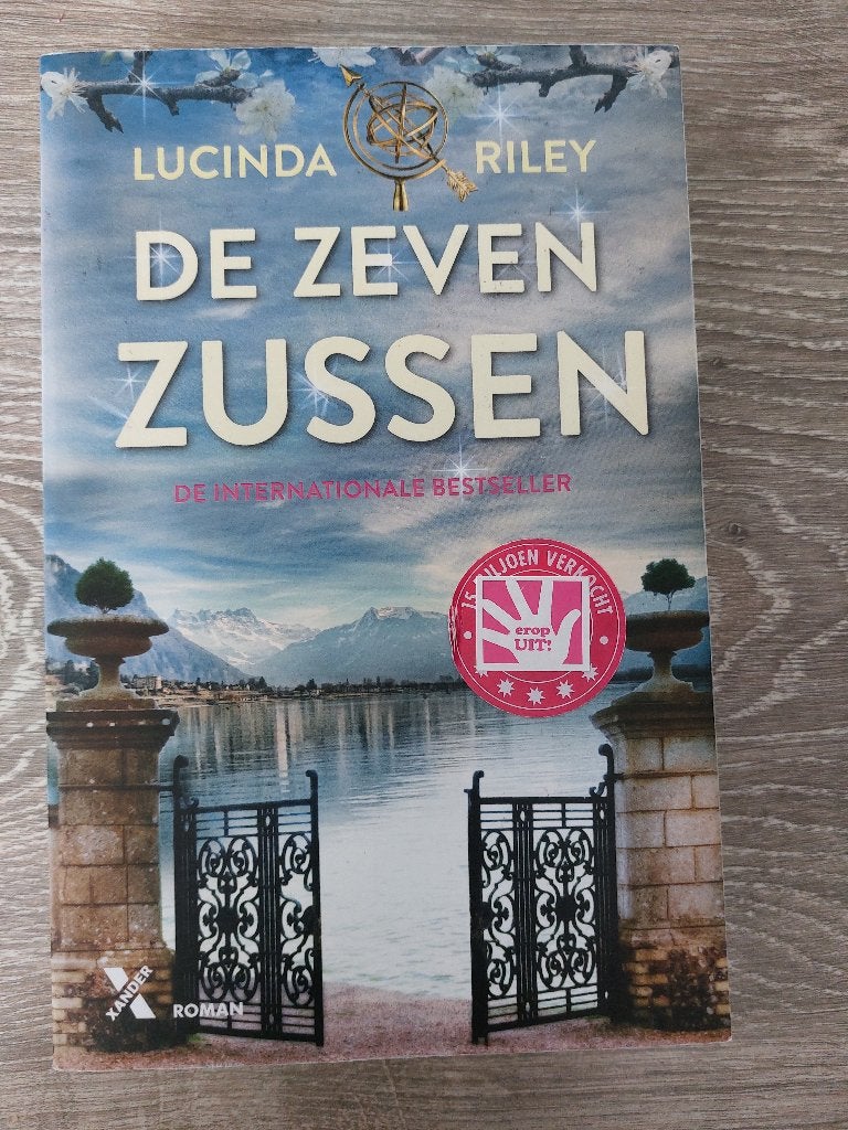 Lucinda Riley - De zeven zussen, Ophalen of Verzenden, Zo goed als nieuw, Lucinda Riley