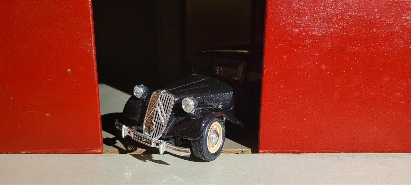 Bburago Citroën Traction Avant in zeer mooie, near mint st., Ophalen of Verzenden, Zo goed als nieuw, Auto, Bburago