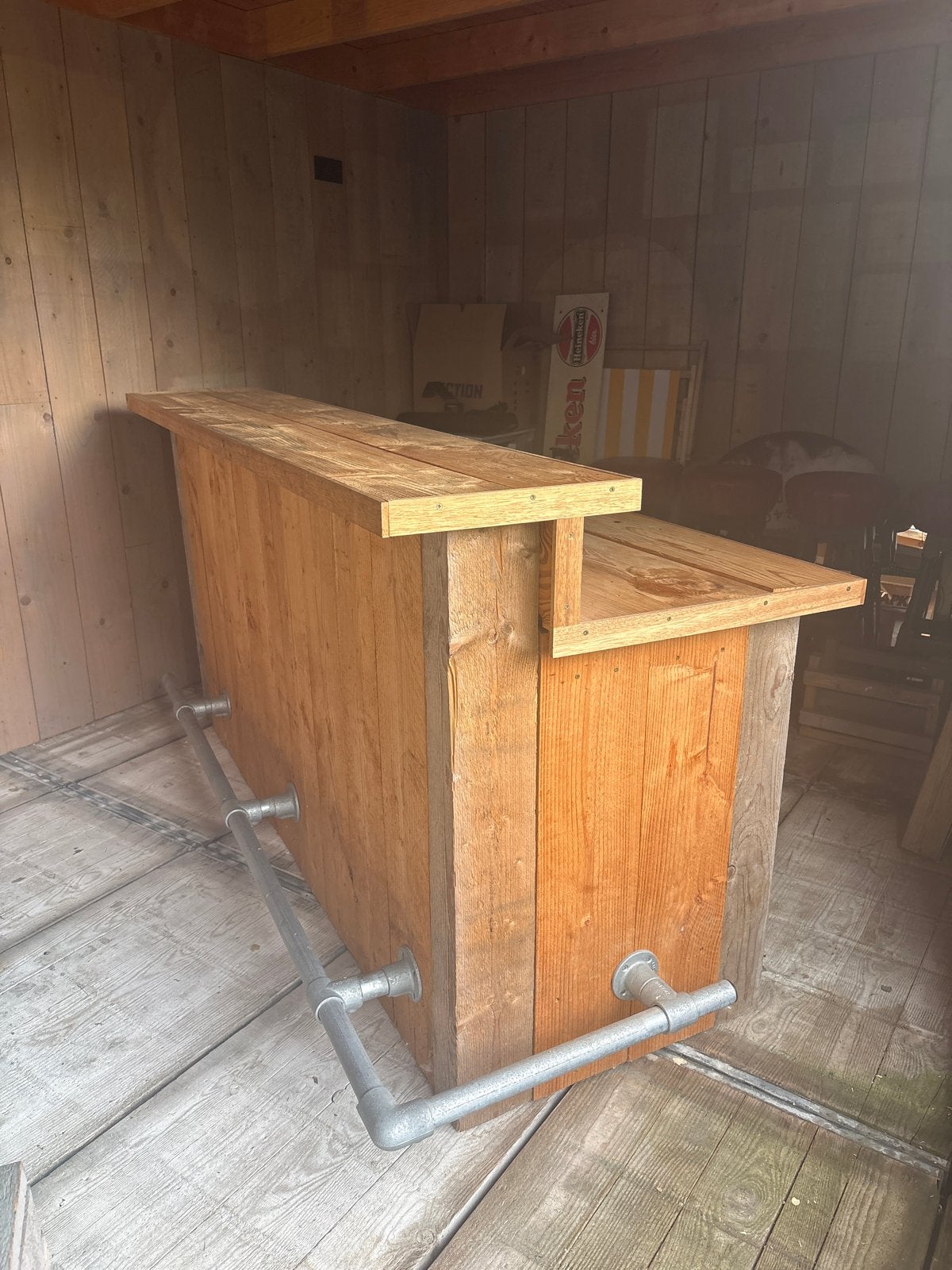Houten bar voor buiten, wordt uit elkaar gehaald, Ophalen, Gebruikt