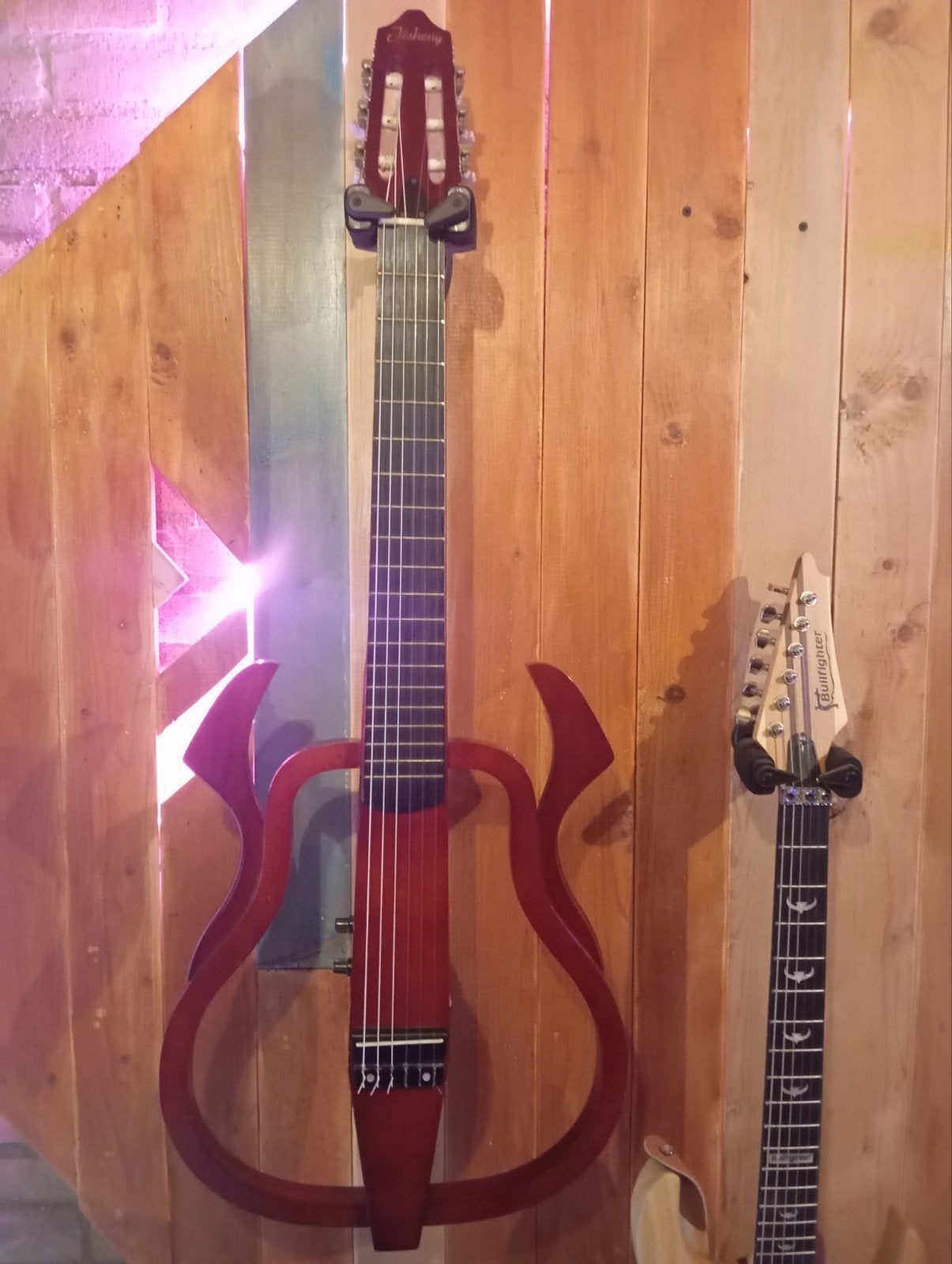 Stille nylon klassieke oefengitaar met nieuwe snaren, Muziek en Instrumenten, Ophalen of Verzenden, Gebruikt, Klassieke of Spaanse gitaar