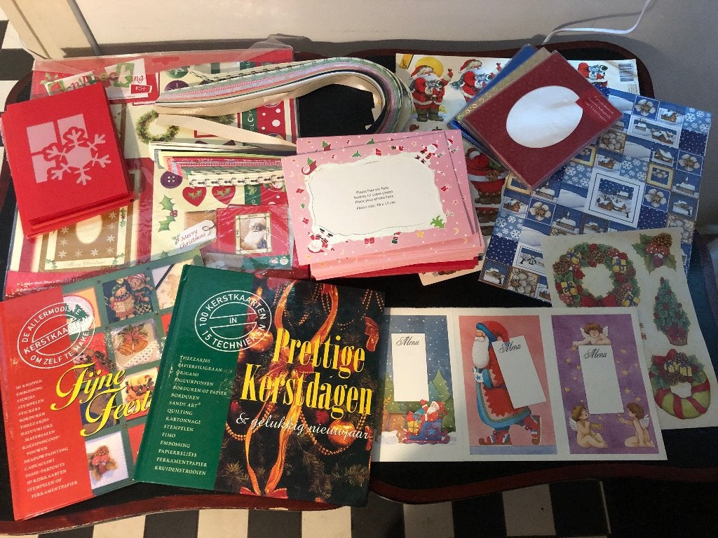 Set kerstkaarten maken 2 boeken + knipvellen, Hobby en Vrije tijd, Ophalen of Verzenden, Nieuw, Kerst, Overige typen