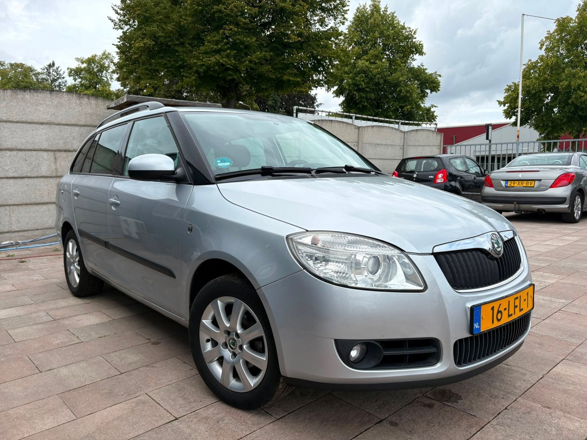 Skoda Fabia Combi 1.4-16V Sprint|Airco|Cruise|P-sensoren, Voorwielaandrijving, 4 cilinders, Origineel Nederlands, Grijs