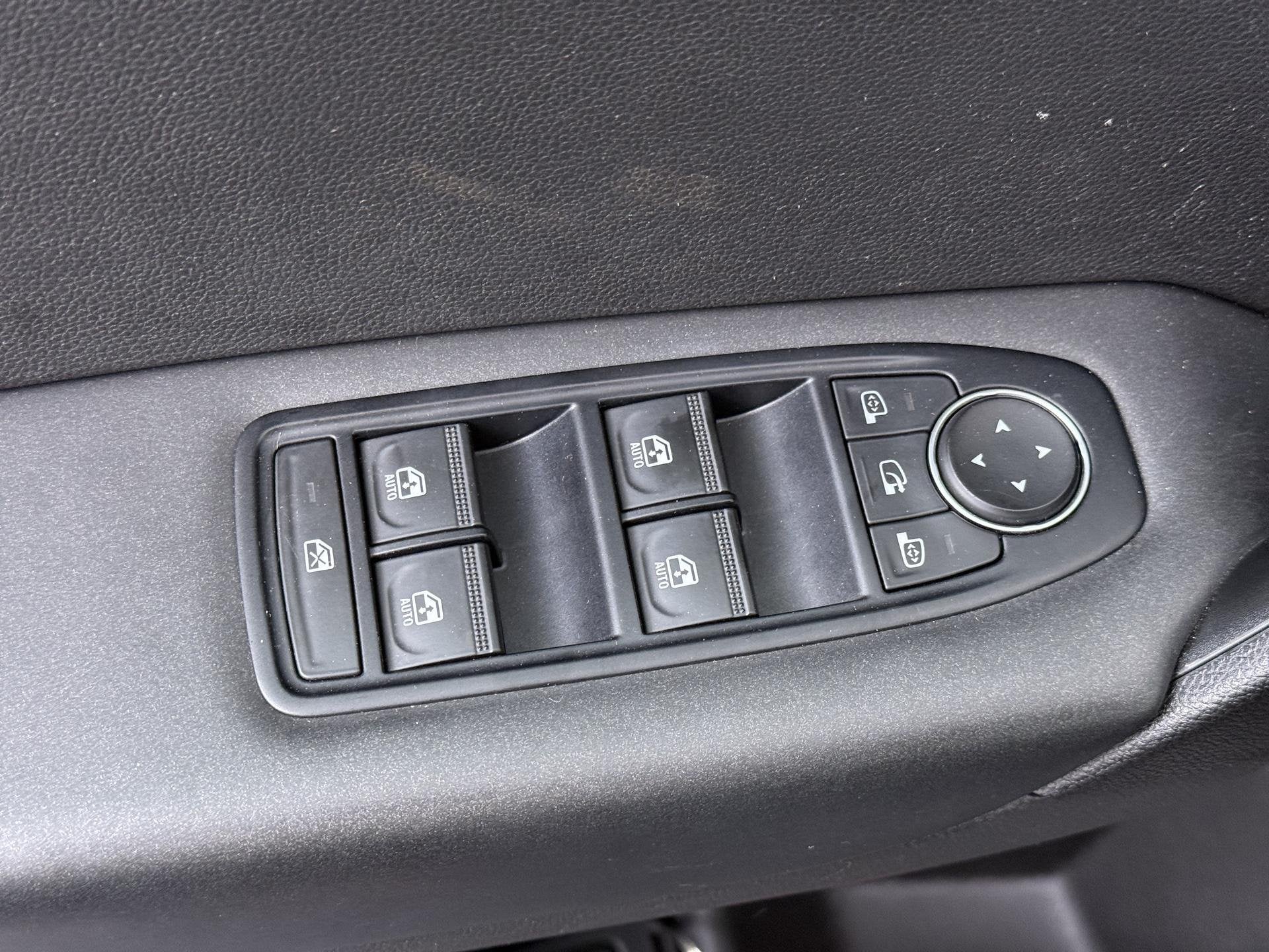Foto 13 van Renault Captur 1.0 TCe 90 Life - Navigatie - Airconditioning