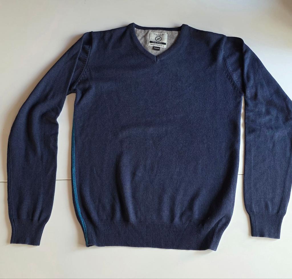 Donker blauwe katoenen v-hals trui maat 128-134 (als nieuw)., Kinderen en Baby's, Kinderkleding | Maat 128, Ophalen of Verzenden