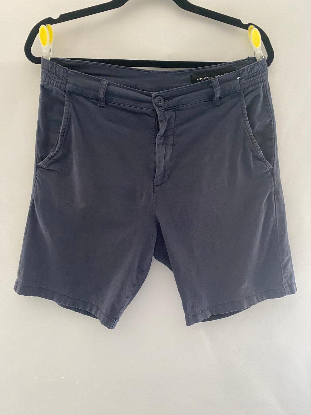 Lefties heren korte broek donkerblauw maat S | chino short, Ophalen of Verzenden, Zo goed als nieuw, Maat 46 (S) of kleiner, Blauw