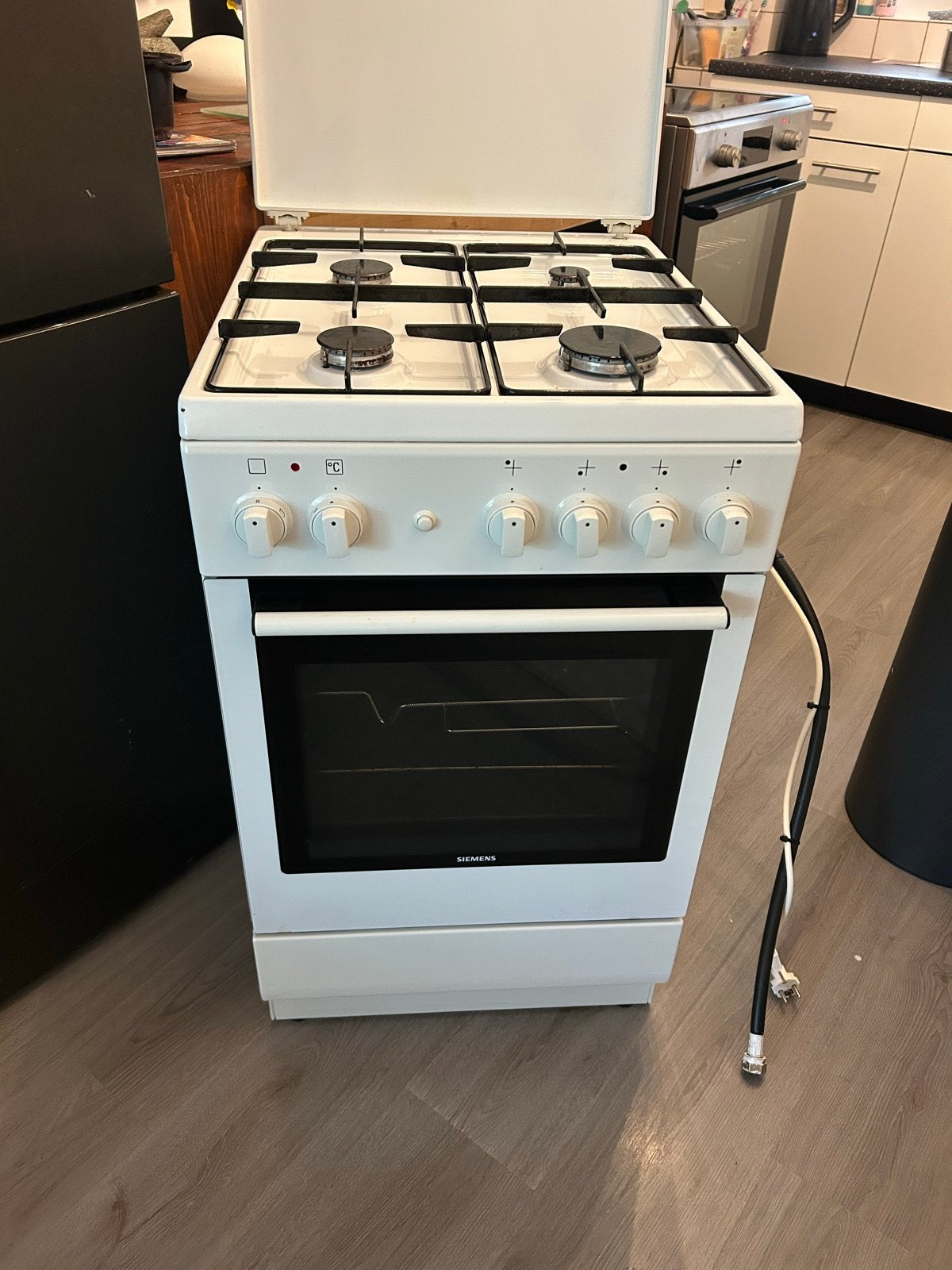 Siemens Gasfornuis met elektrische oven en spitfunctie, Witgoed en Apparatuur, Fornuizen, Ophalen, Gebruikt, Grill, 4 kookzones