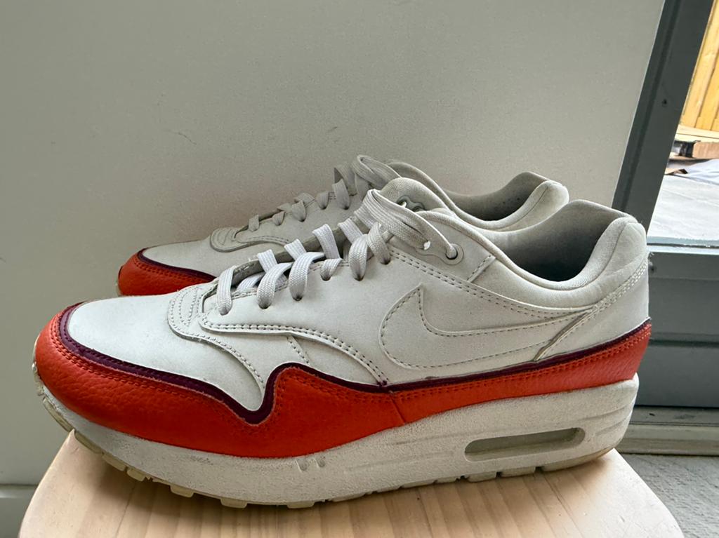 Nike Air Max 1 Liner White Red – Maat 41 – Origineel, Kleding | Heren, Schoenen, Overige kleuren, Ophalen of Verzenden, Sneakers of Gympen