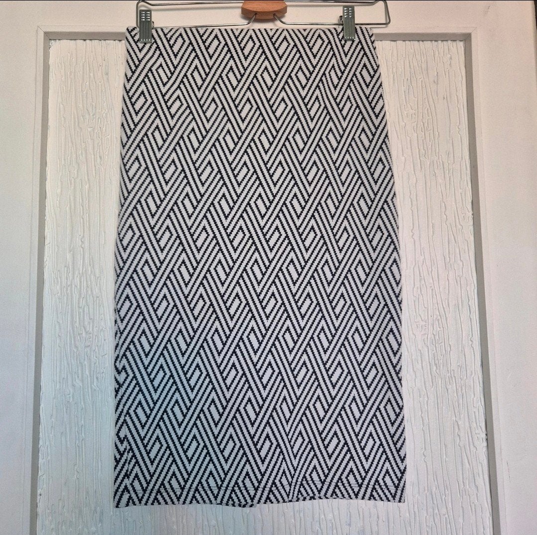 Zara Geometrische Midi Rok (Maat M) - Marineblauw/Wit Knit, Kleding | Dames, Rokken, Maat 38/40 (M), Blauw, Zara, Ophalen of Verzenden