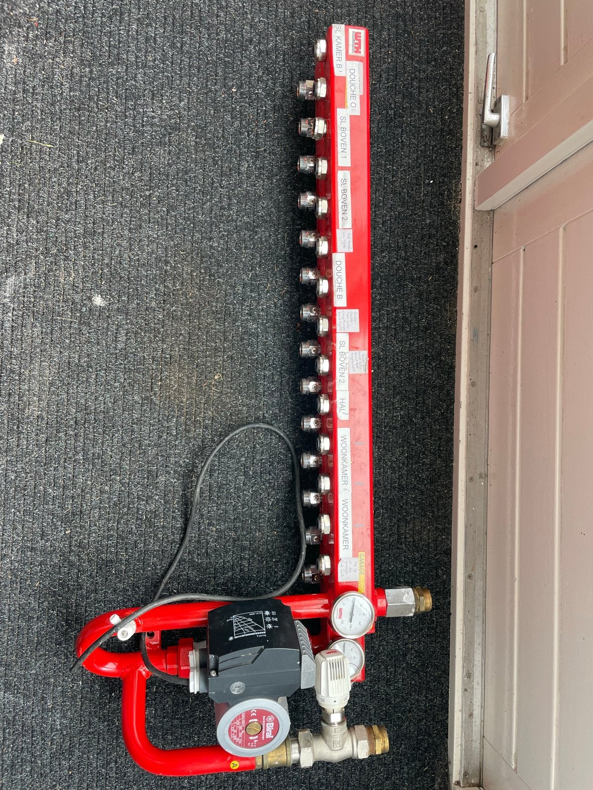 WTH Vloerverwarming Verdeler 14 Groepen met Pomp, Doe-het-zelf en Verbouw, Ophalen, Gebruikt, Minder dan 30 cm, Overige typen