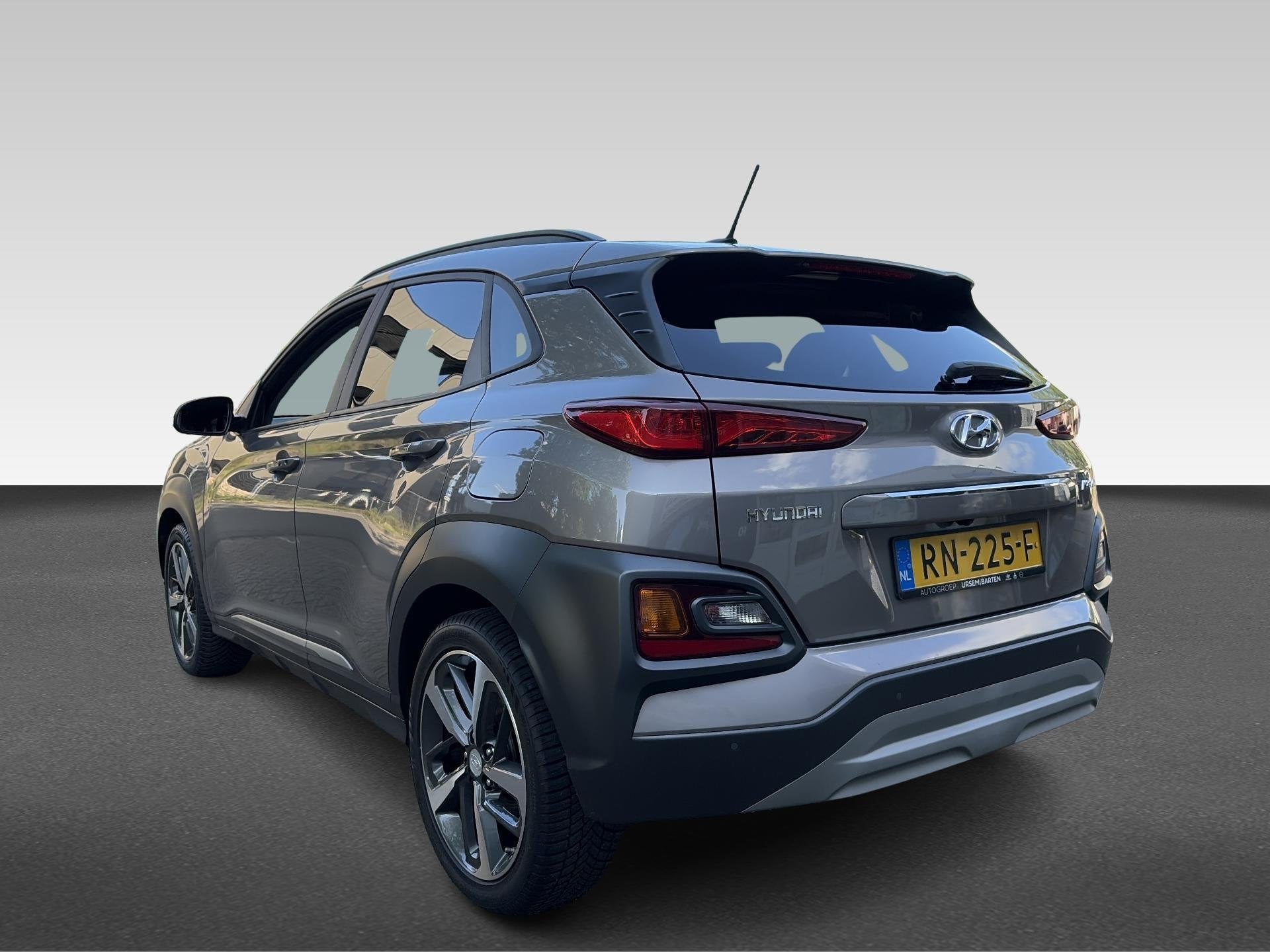Hyundai KONA 1.0T Premium, Auto's, Gebruikt, Euro 6, Origineel Nederlands, Handgeschakeld