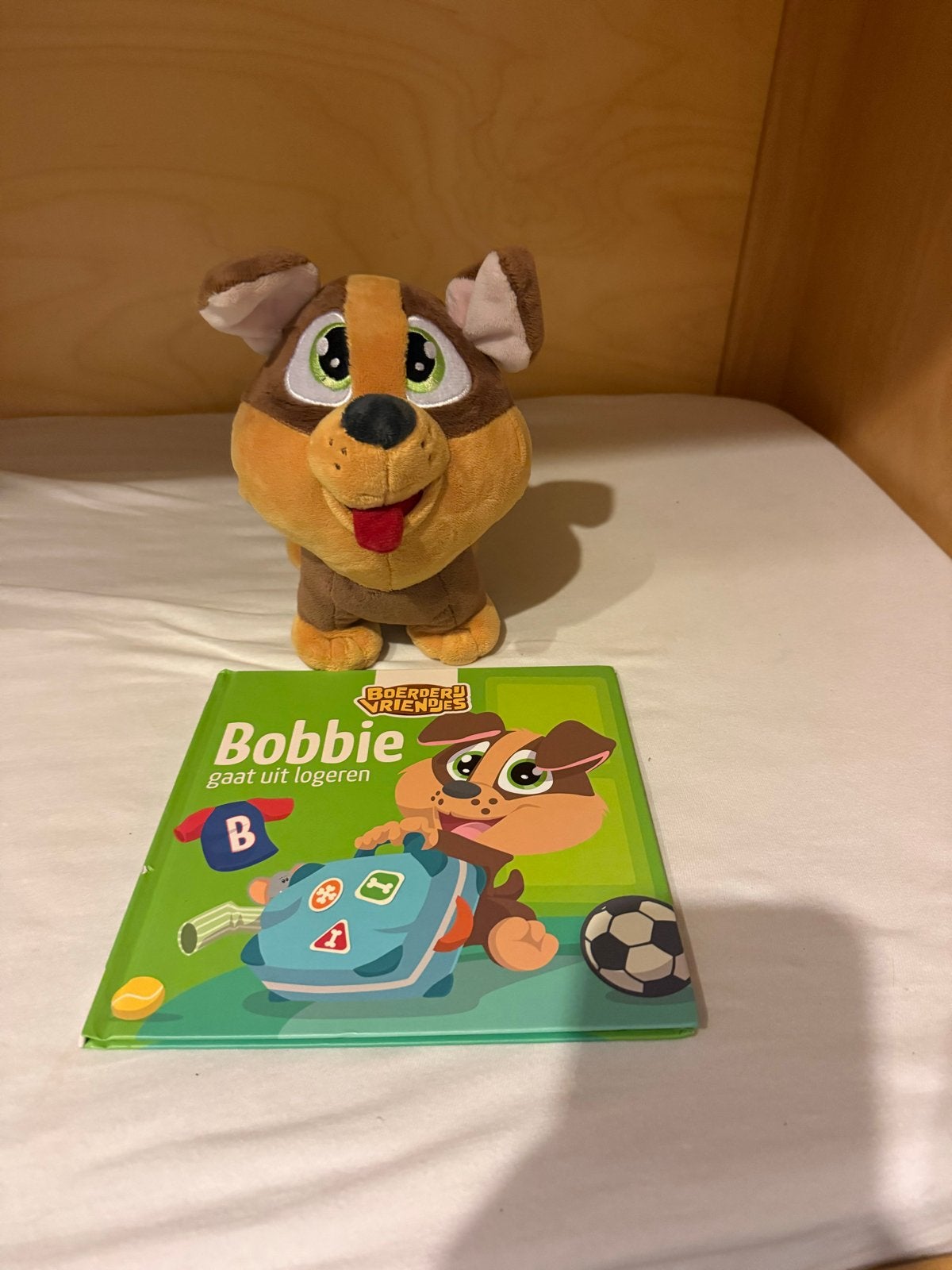 Boerderij Vrienden Bobbie knuffel en boekje, Overige merken, Overige karakters, Zo goed als nieuw, Klein (minder dan 20 cm)