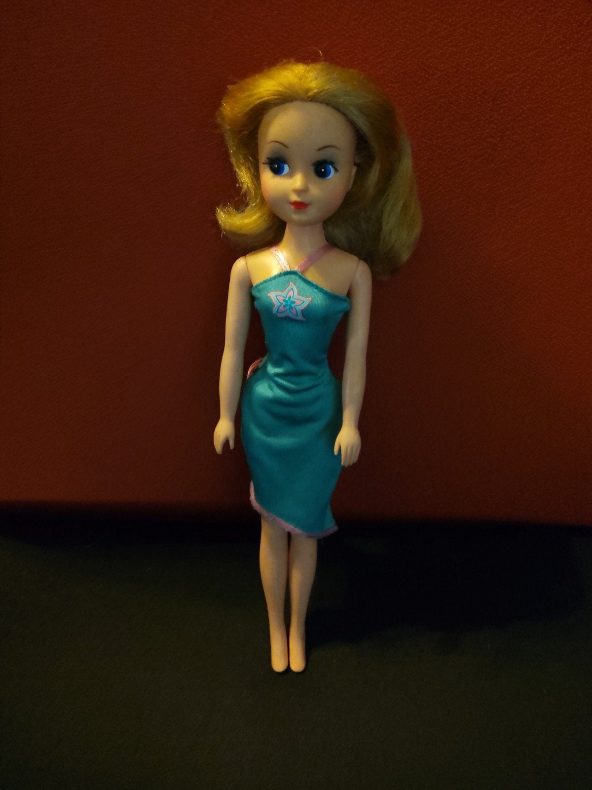 Vintage Retro sindy fleur barbie jurkje, Kinderen en Baby's, Speelgoed | Poppen, Ophalen of Verzenden, Gebruikt, Overige typen