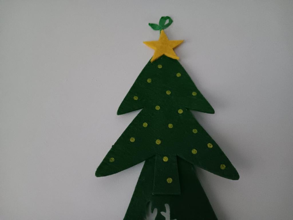 Grote vilten wandkerstboom groen met uitsneden, Ophalen of Verzenden, Gebruikt