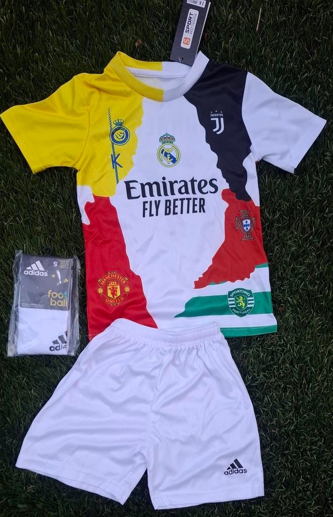 Ronaldo tenue maat 104/116 nieuw, Sport en Fitness, Voetbal, Ophalen of Verzenden, Nieuw, Set