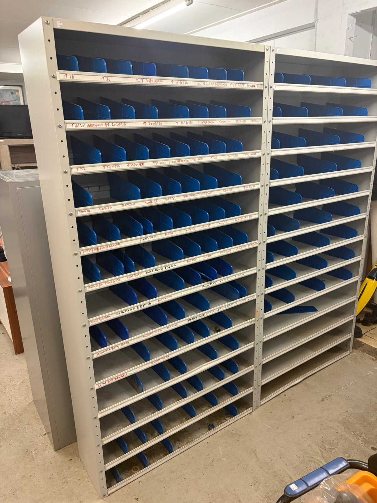 Stalen vakkenkast/magazijnkast meerdere op voorraad €85,- ps, Ophalen, ., ., .