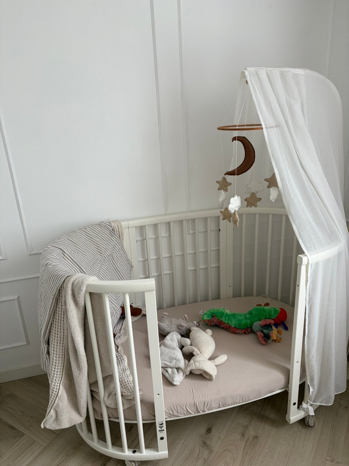 Stokke sleepi mini, uitbreidingsset en canopy (wit), Ophalen, Zo goed als nieuw, Ledikant