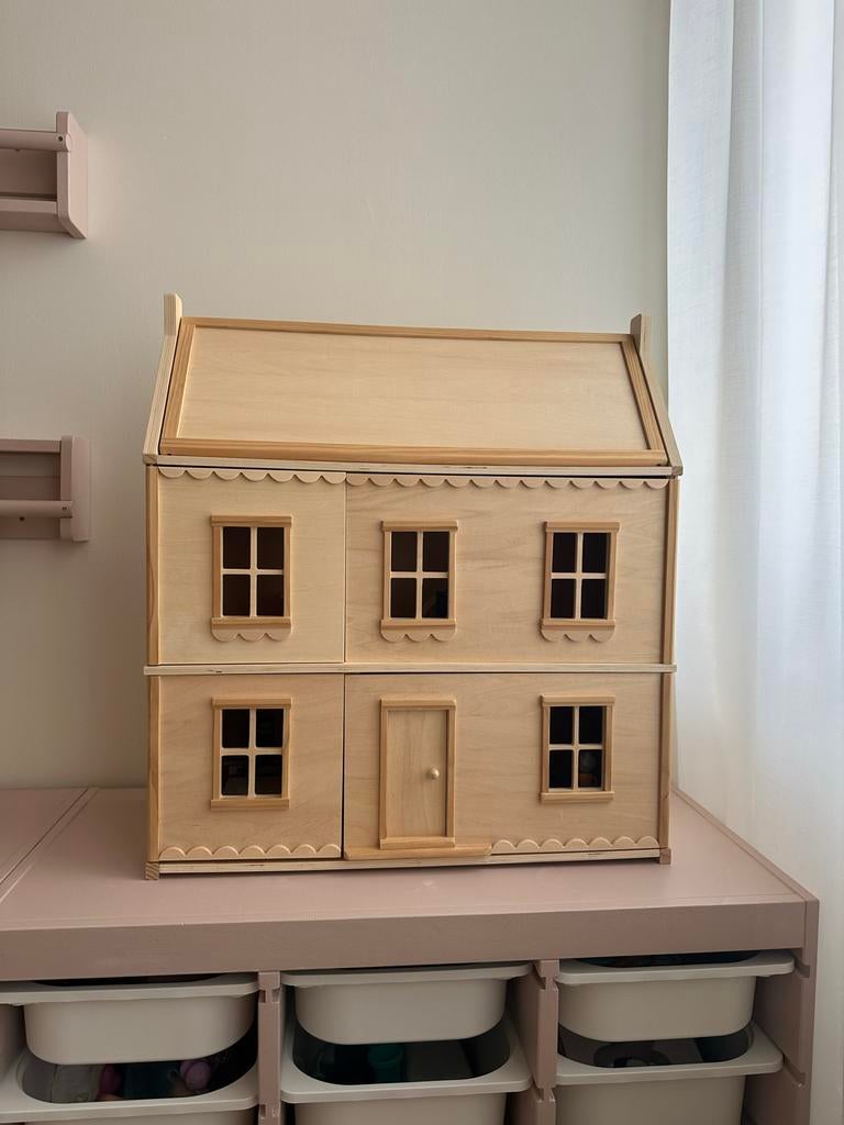 Poppenhuis Petit Amélie - Houten Speelhuis, Ophalen, Zo goed als nieuw, Poppenhuis