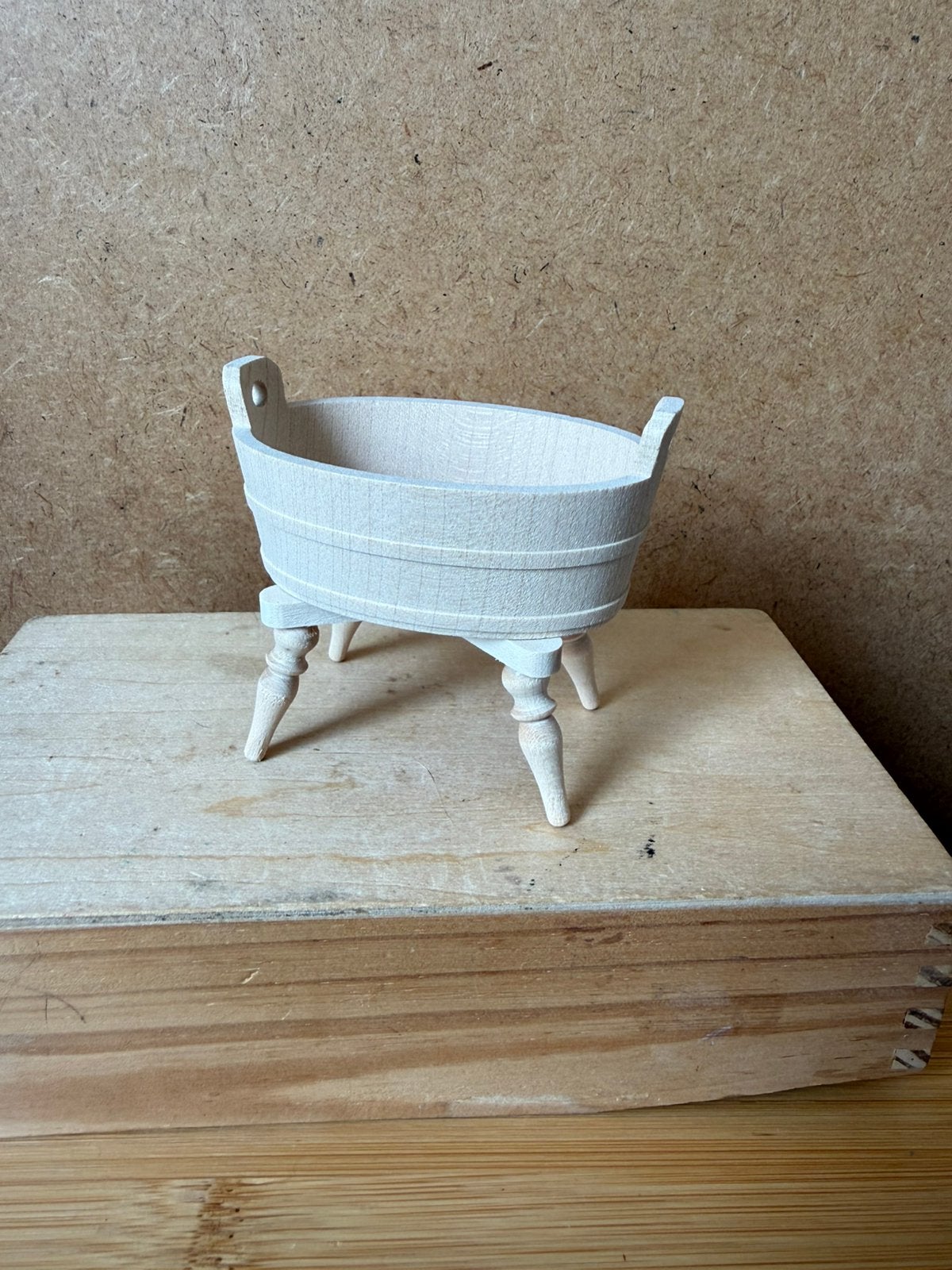 Bodo Hennig wastobbe - hxbxd 7.2x8x5 - hout, Ophalen of Verzenden, Zo goed als nieuw, Poppenhuis