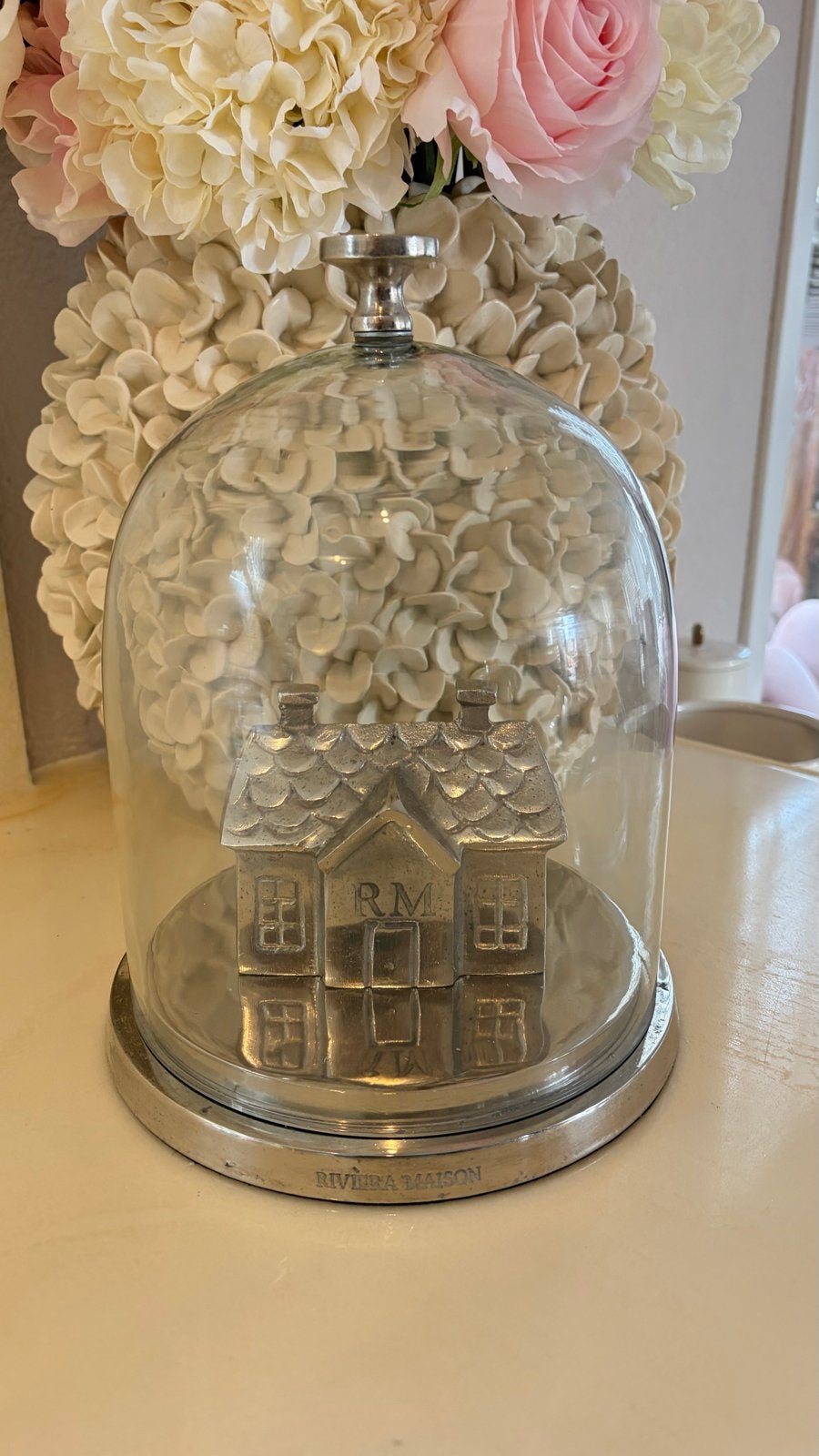 Riviera Maison huisje onder glazen stolp, Huis en Inrichting, Woonaccessoires | Overige, Ophalen of Verzenden, Metaal, Zilver