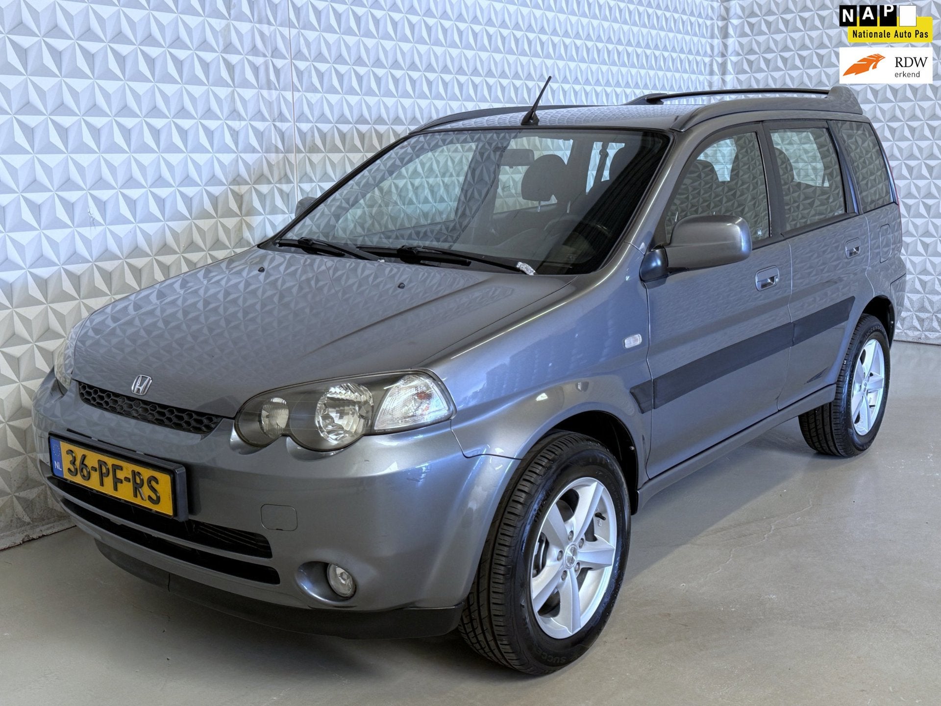 Honda HR-V 1.6i 2WD in goede en nette staat! 194.000km (2004, Auto's, Voorwielaandrijving, Stof, Gebruikt, 1590 cc