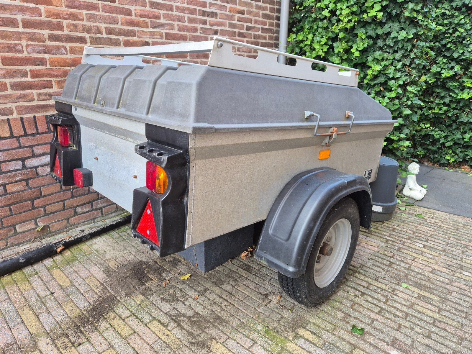 Saris Speedy aanhangwagen, Ophalen, Gebruikt