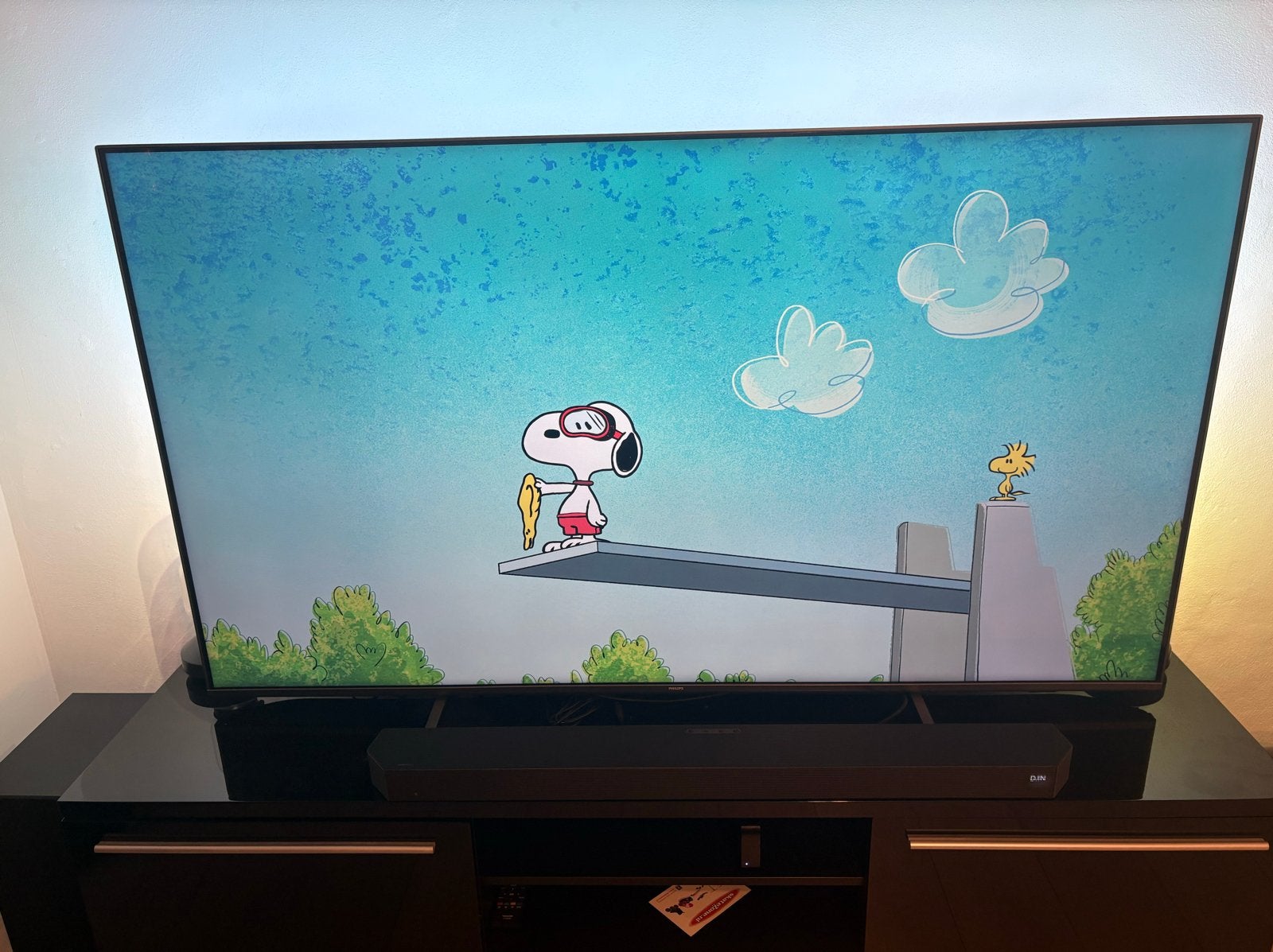 Philips 72 inch 4K Smart TV met Philips Hue Ambilight, Ophalen, Philips, 50 Hz, 100 cm of meer
