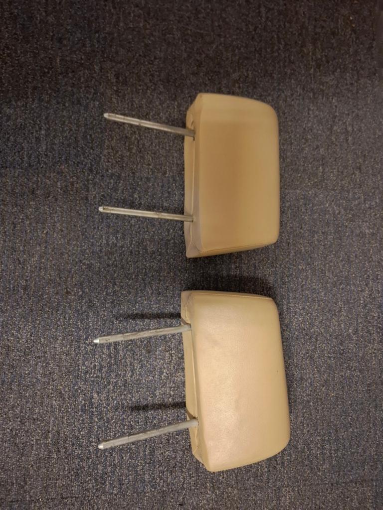 Hoofdsteunen Beige Fiat 124 Spider OEM, Ophalen of Verzenden, Nieuw, Fiat