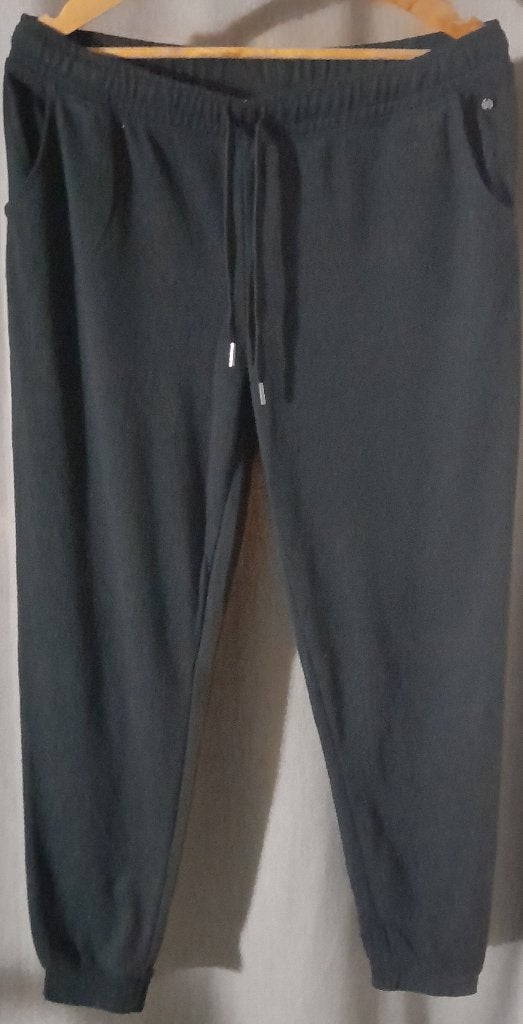 ever.me dames joggingbroek zwart maat L, Kleding | Dames, Verzenden, Zwart, Maat 42/44 (L), Zo goed als nieuw