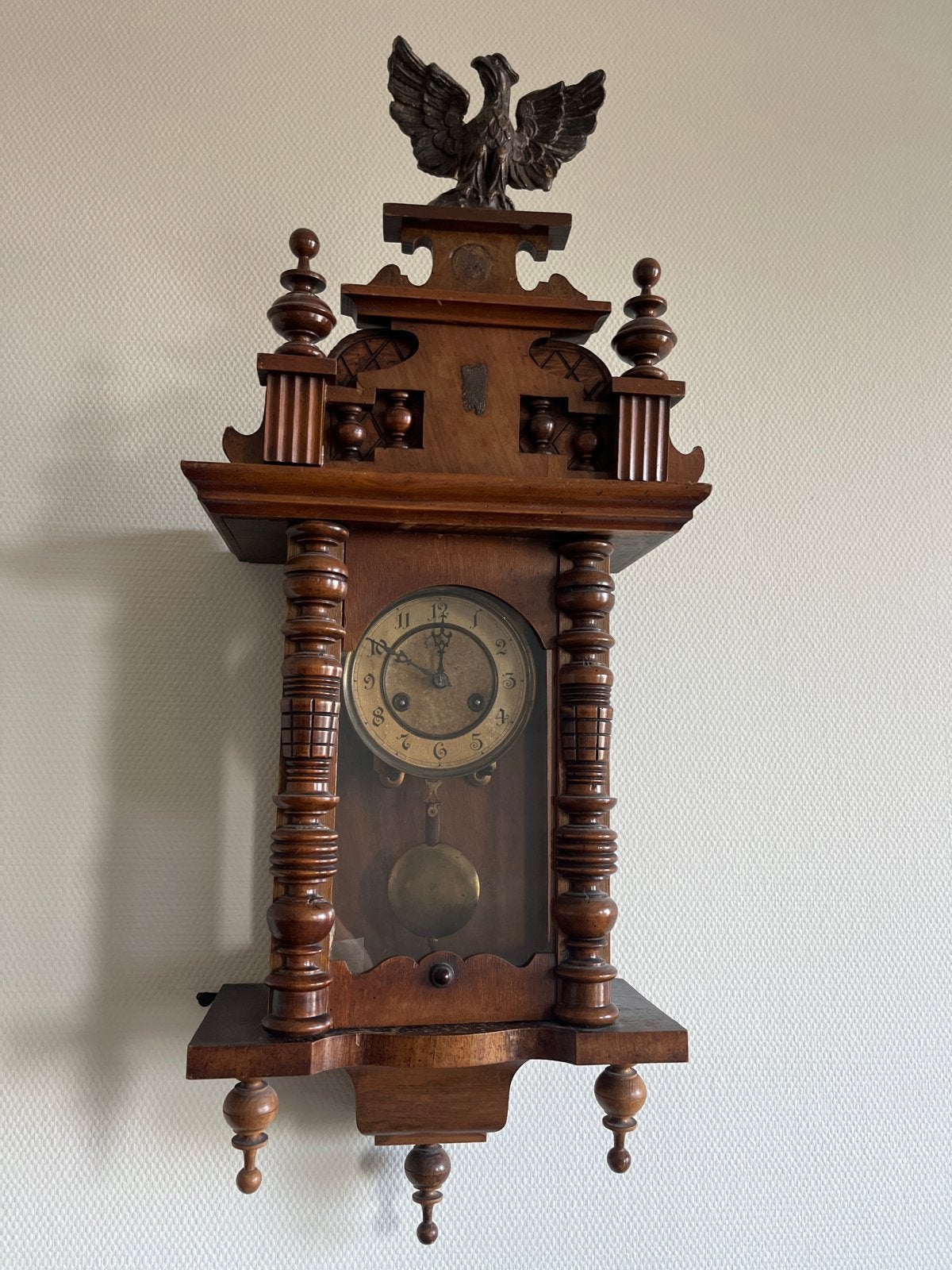 Antieke Junghans wandklok met adelaar, Antiek en Kunst, Antiek | Klokken, Ophalen of Verzenden