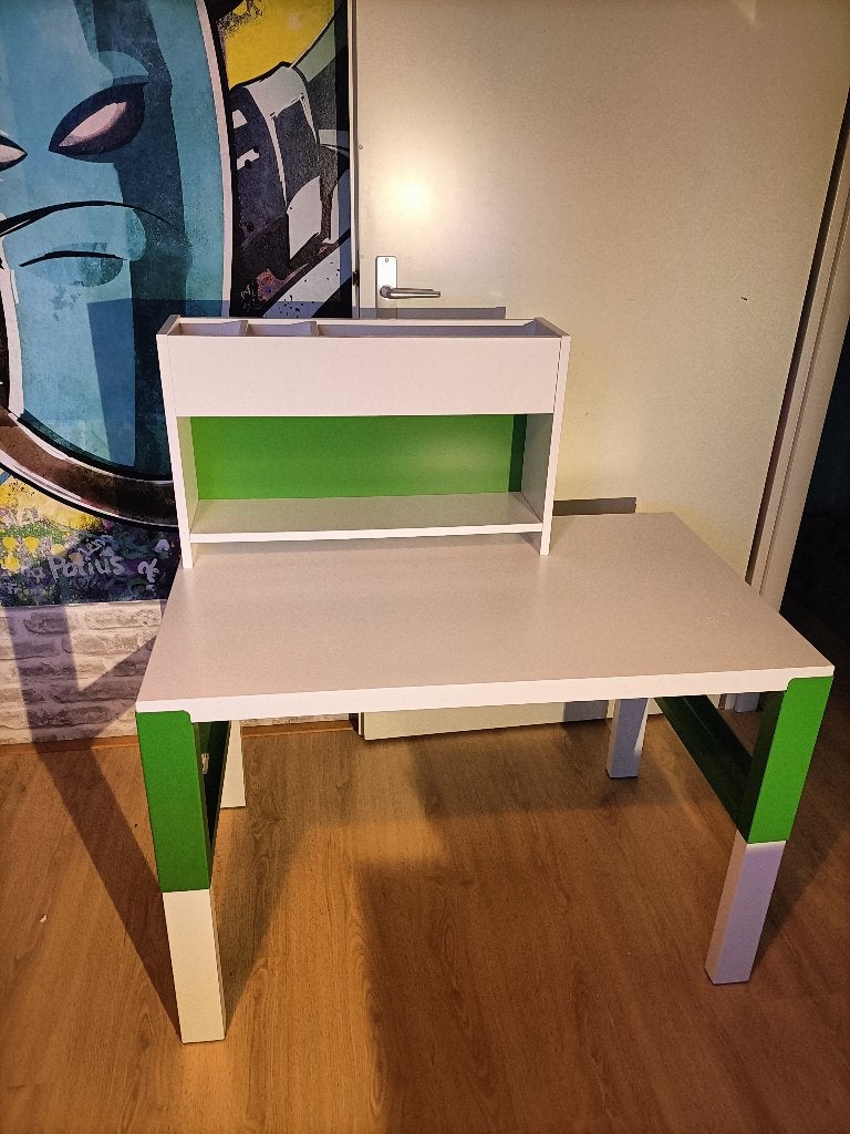 Ikea kinderbureau, Ophalen, Groen, Gebruikt, Kinderbureau