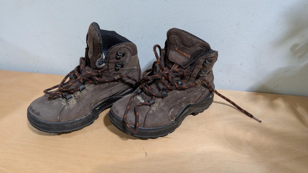 Lowa wandelschoenen maat 32, Ophalen of Verzenden, Gebruikt, Schoenen