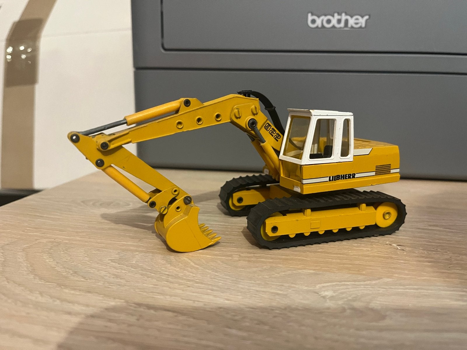 Liebherr 922 Graafmachine Model - Geel, Ophalen of Verzenden, Gebruikt