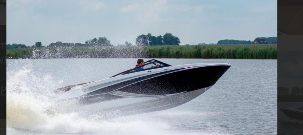 Glastron GT-205  met krachtige Mercury motor met 62 vaar uur, Watersport en Boten, Speedboten, Overige merken, Binnenboordmotor